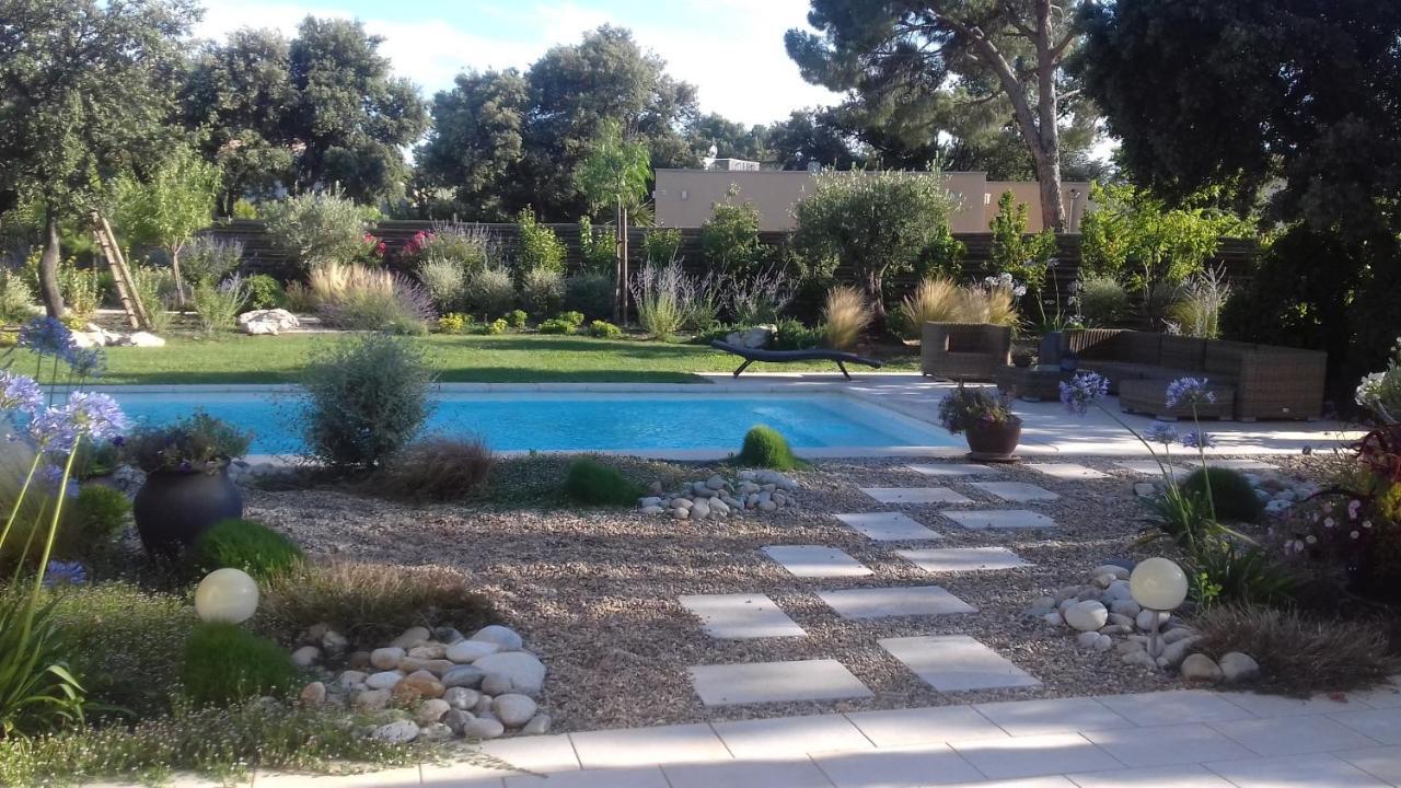 לינה וארוחת בוקר Villeneuve-lès-Avignon La Mathilde מראה חיצוני תמונה